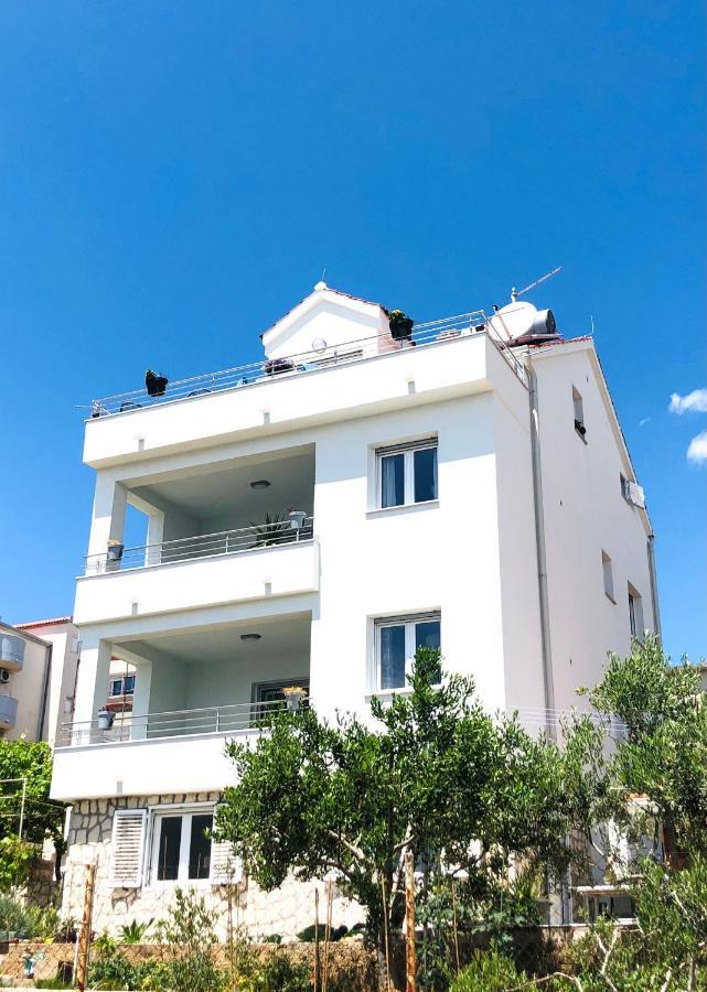 Villa Dani Sea & Pool Apartments Trogir Exterior photo